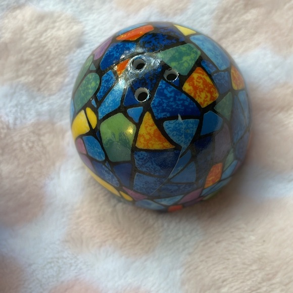 GAUDI CRACKED EGG Salt and Pepper Shaker - Picture 5 of 8